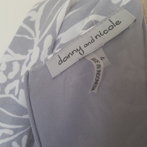 Danny & Nicole silver & white floral dress - Picture 3 of 4